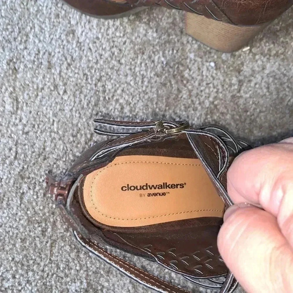 CloudWalkers by Avenue Kiera Brown Perp Toe Booties Size 8.5 - Picture 5 of 6